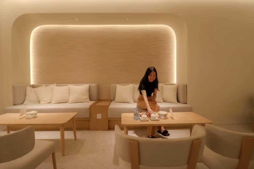makkha-spa 水療休息室 極簡室內設計 等候區