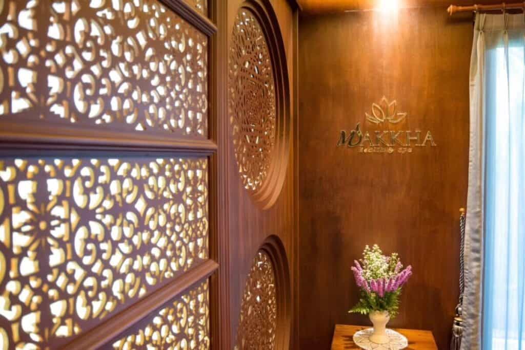 マッカスパ スパインテリア 木彫り タイ装飾
