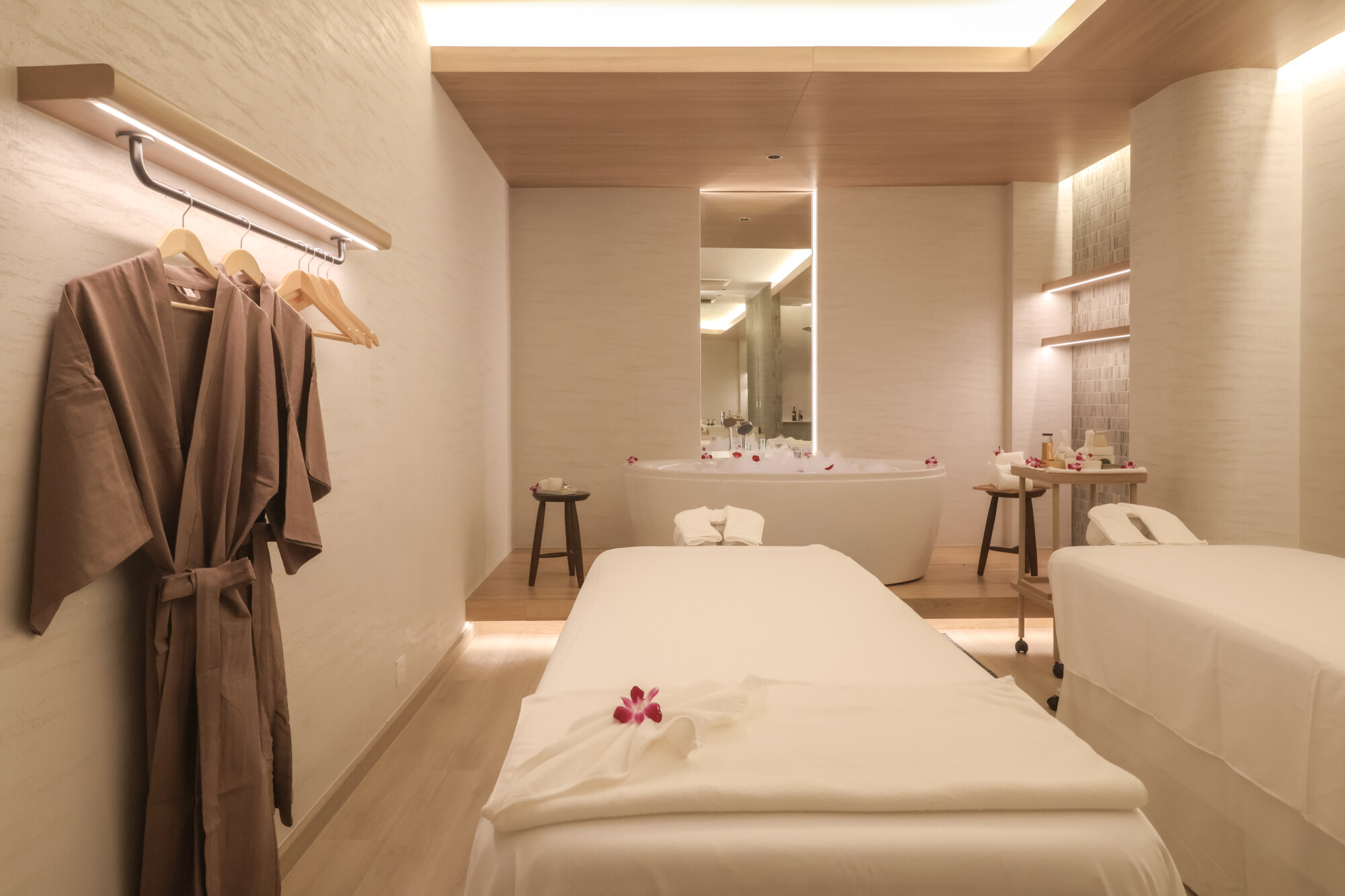 Treatment room in Makkha Health & Spa for hot stone massage