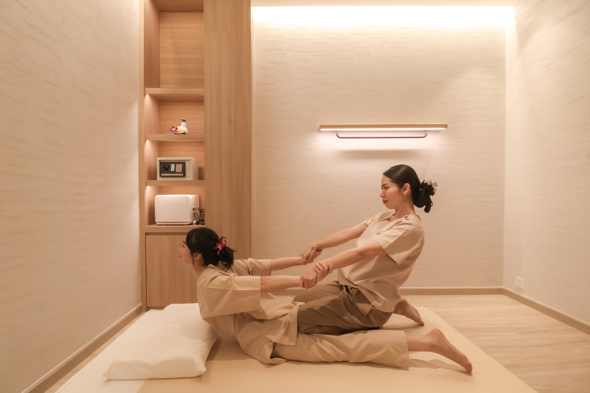 Relaxing massage session at Makkha Spa in Chiangmai, featuring a serene and tranquil environment with professional therapists providing soothing treatments for ultimate relaxation.
