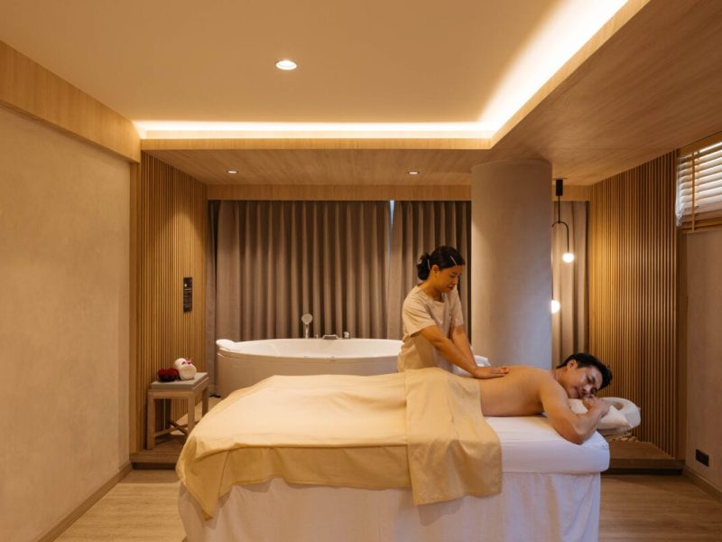 makkha spa bts asok massage room bangkok