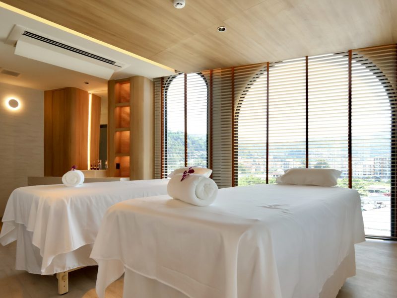 makkha spa arches patong 3rd street phuket massage room