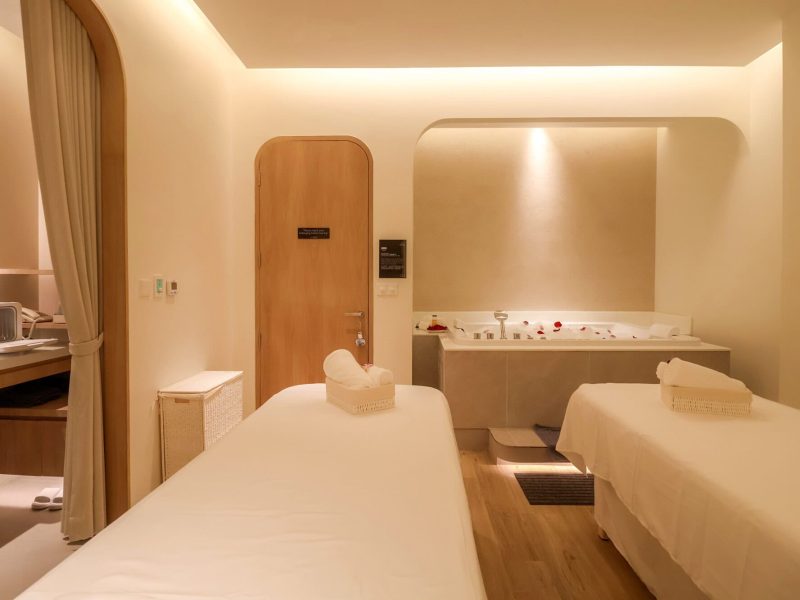makkha spa ploenchit bangkok massage room