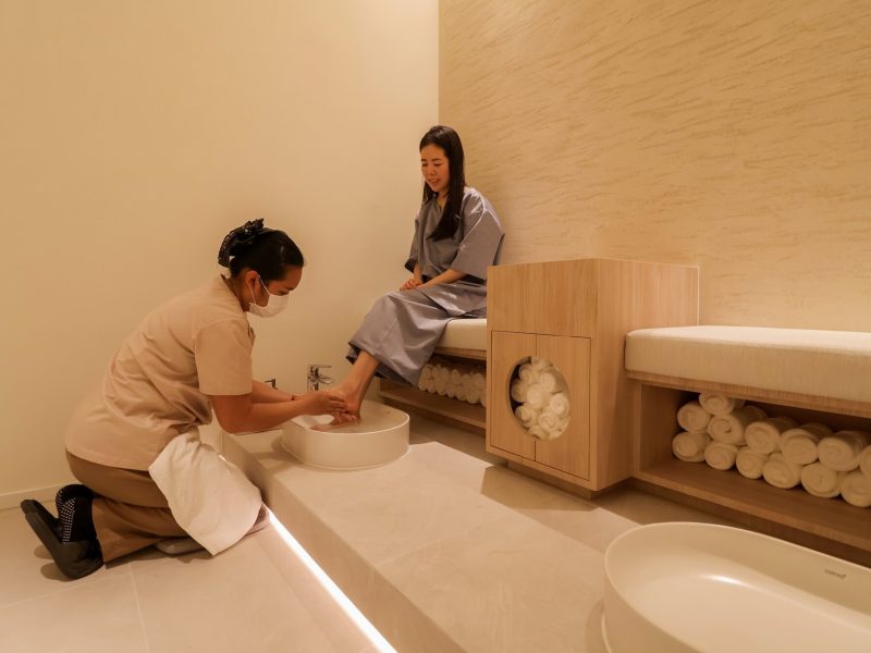 makkha spa ploenchit bangkok